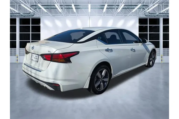 $19275 : Nissan Altima 2022 2.5 SL 4d image 4