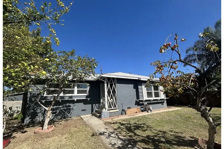 $2700 : Your next house awaits you… image 5