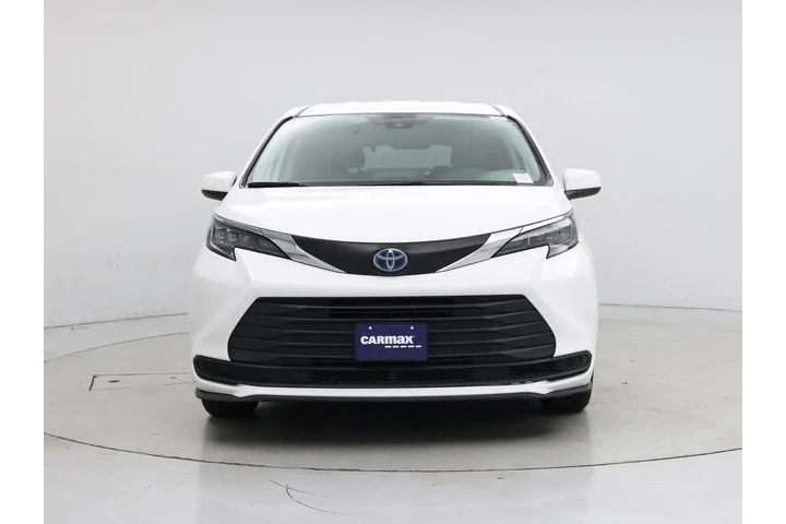 $37998 : Toyota Sienna 2024 LE 8-Pass image 5