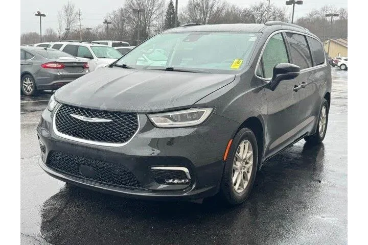 $27481 : Chrysler Pacifica 2022 Touri image 2