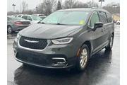 $27481 : Chrysler Pacifica 2022 Touri thumbnail