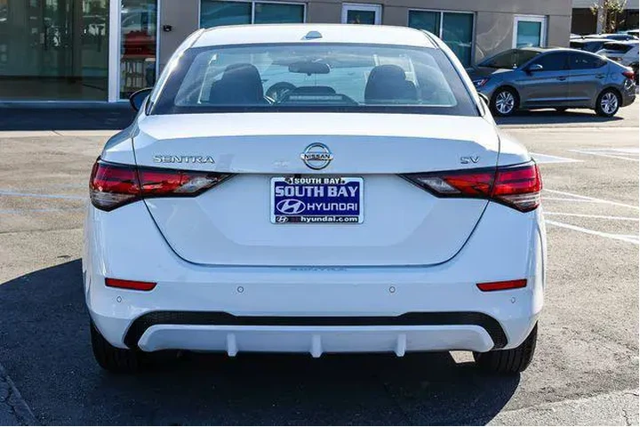 $13298 : Nissan Sentra 2022 SV 4dr Se image 5