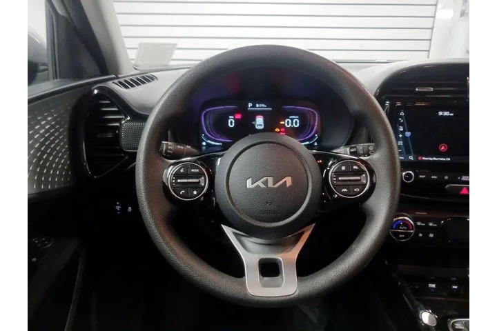 $18998 : Kia Soul 2024 S 4dr Crossove image 9