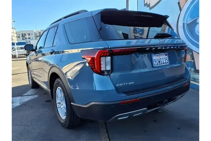$37999 : Ford Explorer 2025 Active 4d image 3