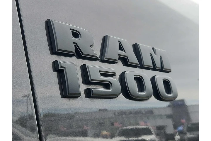 $19995 : Ram 1500 2018 4x4 Night 4dr image 5