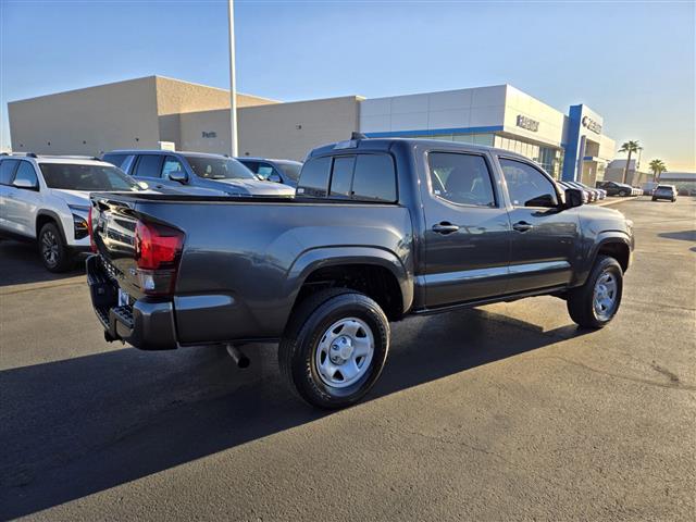 $37079 : Pre-Owned 2022 Tacoma 4WD SR image 5