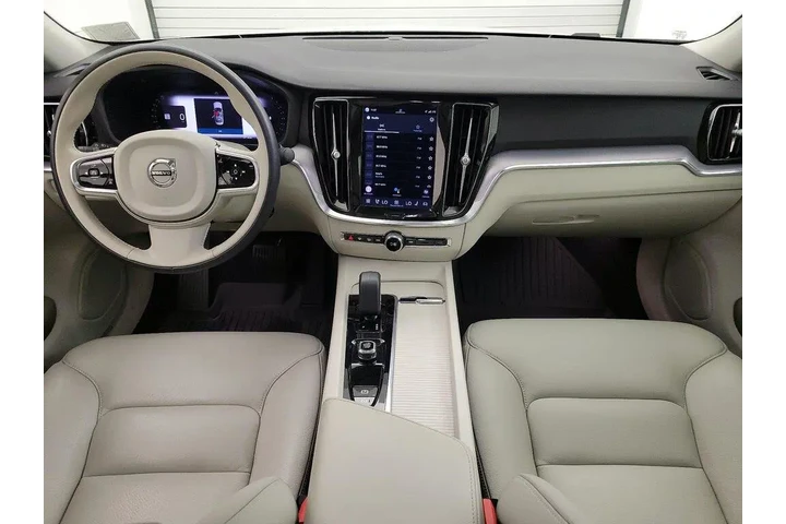 $29998 : Volvo S60 2024 B5 Core Dark image 9