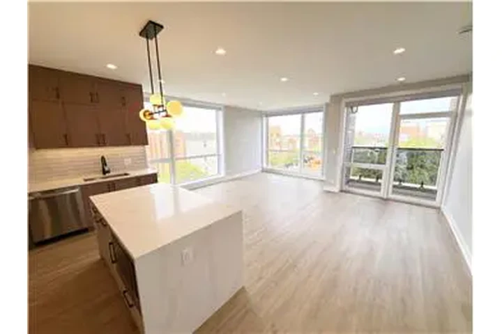 $3000 : Rental property with 3 bedro image 2