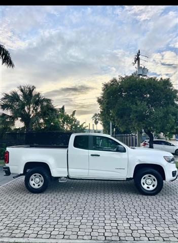 $12000 : Chevrolet Colorado image 1