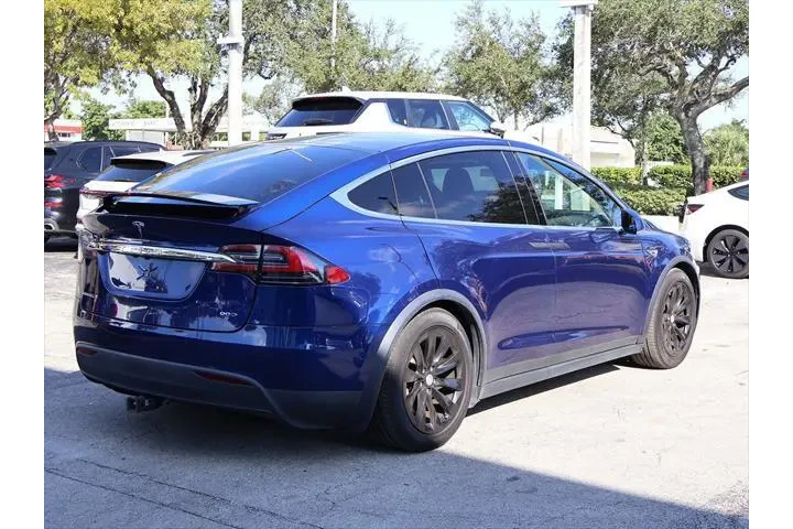 $23799 : Tesla Model X 2016 AWD 75D 4 image 9