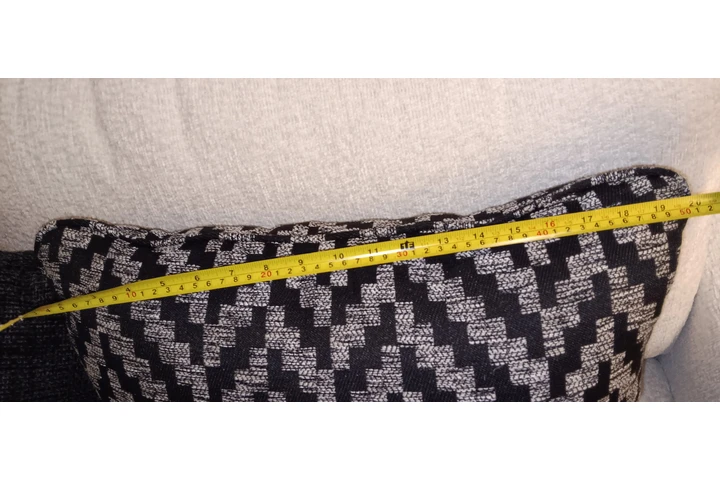 $70 : COJINES image 5