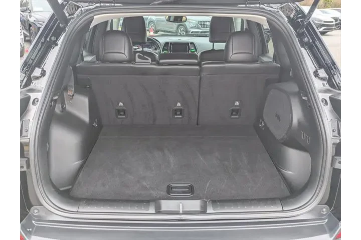 $16989 : Jeep Cherokee 2019 4x4 Limit image 6