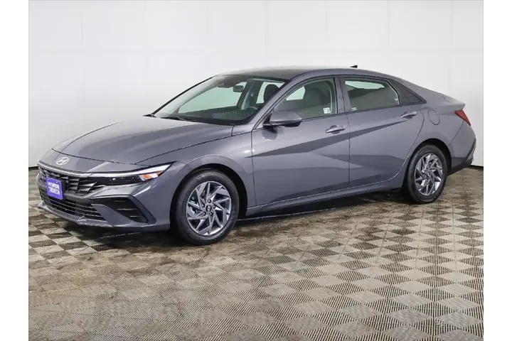 $19690 : Hyundai ELANTRA 2024 SEL 4dr image 7