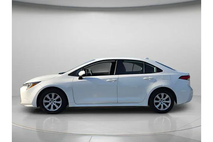 $17991 : Toyota Corolla 2021 LE 4dr S image 3