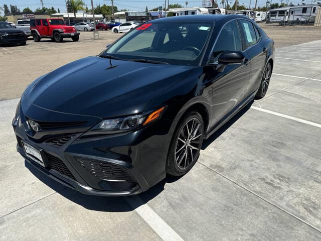 $26999 : 2023 Camry SE image 1