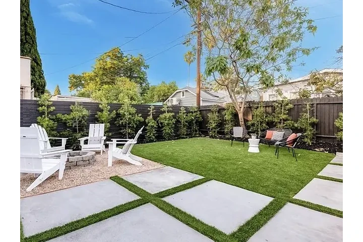 $2000 : FOR RENT: STUNNINGLY HOME image 9