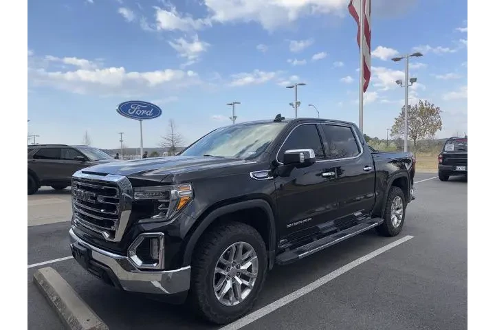 $29545 : GMC Sierra 1500 2019 4x4 SLT image 2