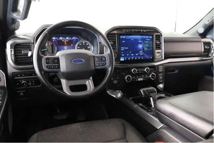 $39572 : Ford F-150 2023 4x4 XL 4dr S image 2