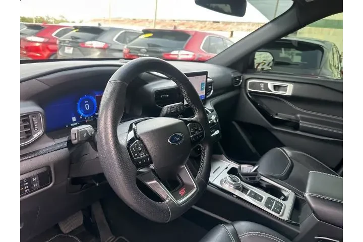 $37132 : Ford Explorer 2022 ST 4dr SU image 3