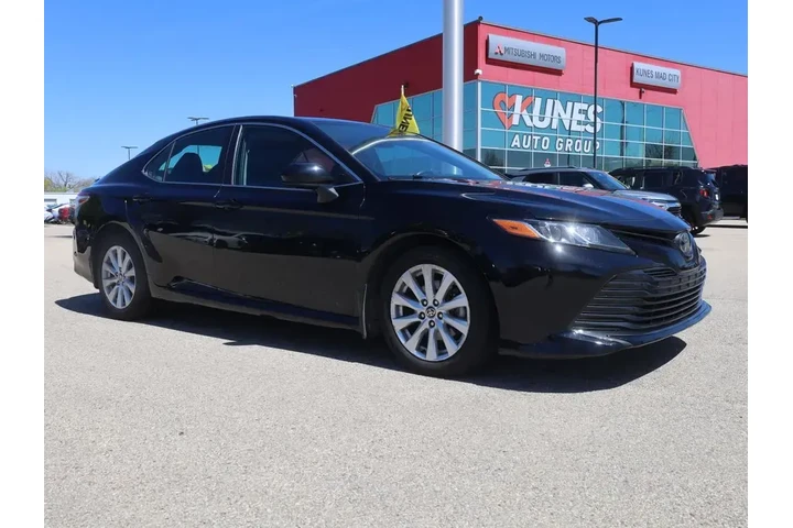 $17990 : Toyota Camry 2020 LE 4dr Sed image 2
