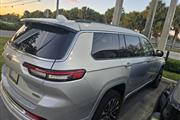 Grand cherokee 2022 overland thumbnail