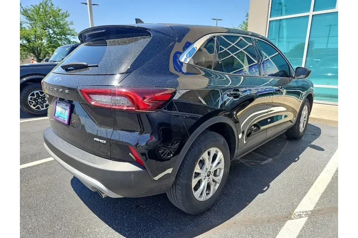 $24177 : Ford Escape 2023 AWD Active image 6
