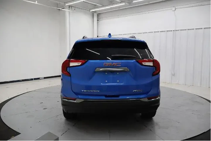 $27995 : GMC Terrain 2024 AWD AT4 4dr image 5