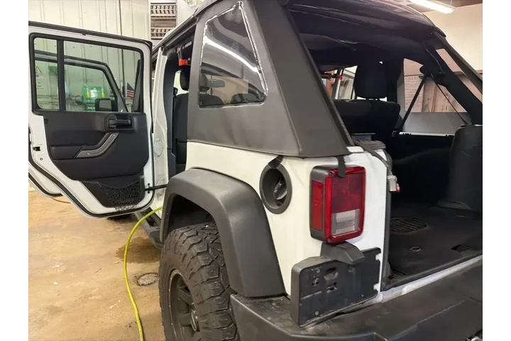 $20877 : Jeep Wrangler Unlimited 2016 image 10