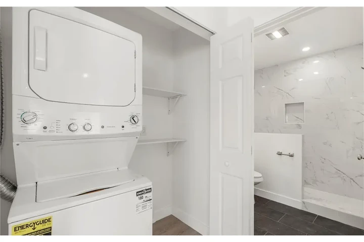 $1100 : Whittier, CA con acceso rápido image 1