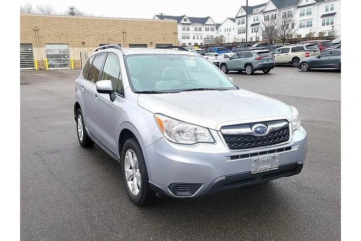 $14998 : Subaru Forester 2016 AWD 2.5 image 1