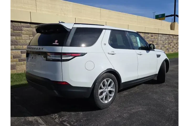 $13999 : Land Rover Discovery 2017 AW image 7
