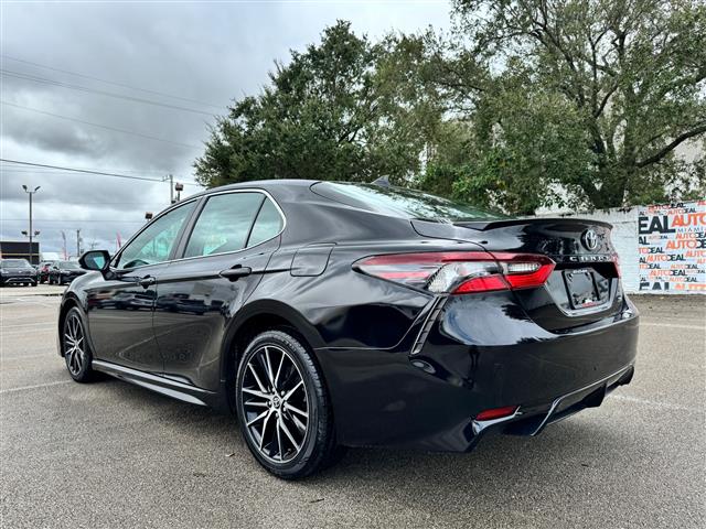 $2500 : TOYOTA CAMRY SE image 1