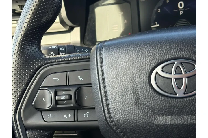 $34520 : Toyota Tacoma 2025 4x2 SR5 4 image 10