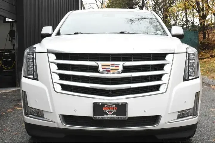 $18995 : Cadillac Escalade ESV 2017 4 image 2