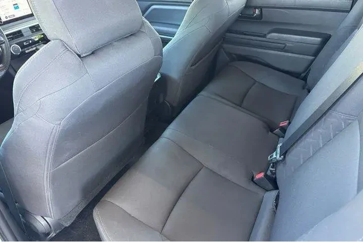 $33998 : Toyota Tacoma 2024 4x2 SR5 4 image 6