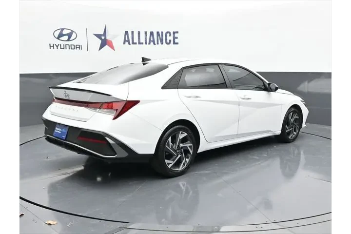 $20138 : Hyundai ELANTRA 2025 SEL Spo image 8