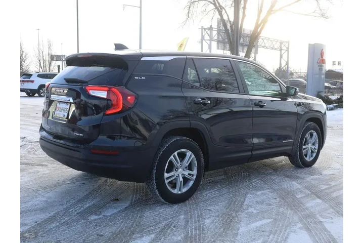 $20877 : GMC Terrain 2023 AWD SLE 4dr image 8