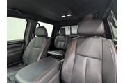 $39998 : Nissan Titan 2022 4x4 SV 4dr thumbnail