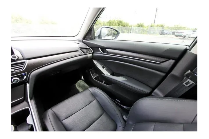 $28980 : Honda Accord 2021 Touring 4d image 10