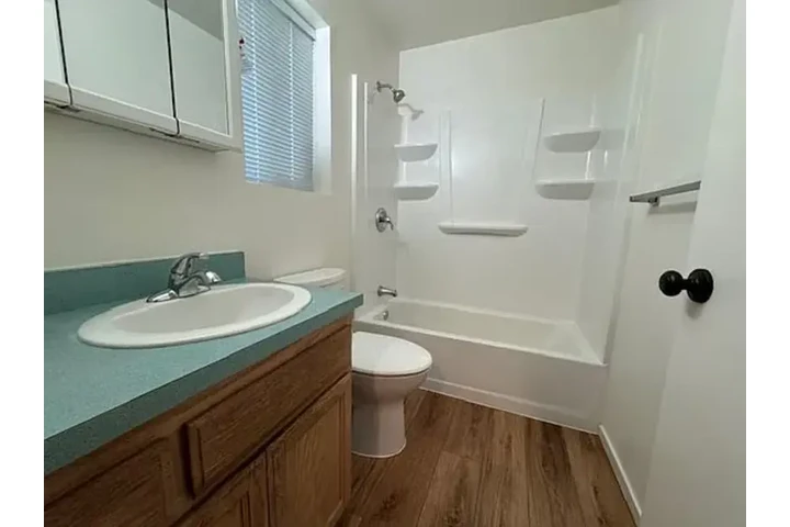 $1100 : Cama luminosa Atascadero CA image 9