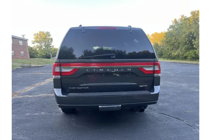 $11999 : 2016 Navigator Select image 7