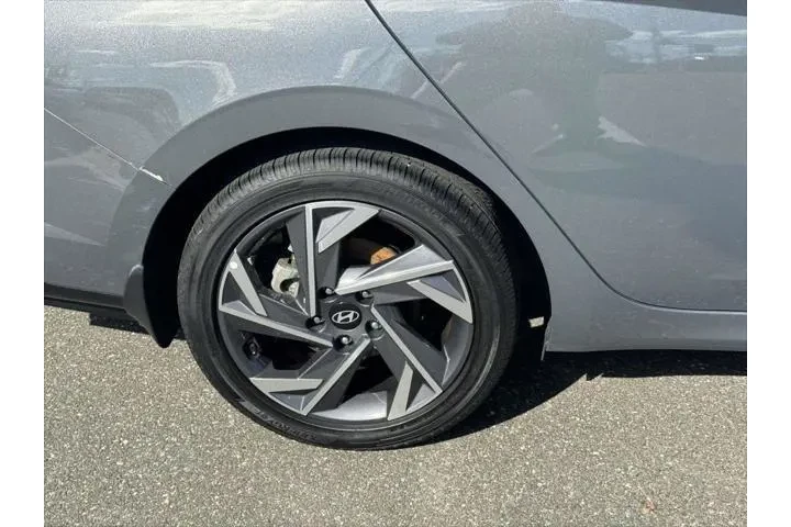 $20500 : Hyundai ELANTRA 2025 SEL Con image 9