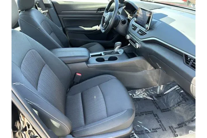 $22599 : Nissan Altima 2025 2.5 S 4dr image 9