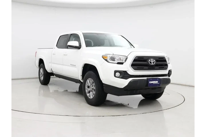 $30998 : Toyota Tacoma 2017 4x4 SR5 V image 1