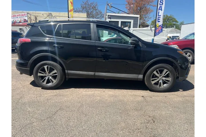$17999 : 2018 RAV4 XLE image 8
