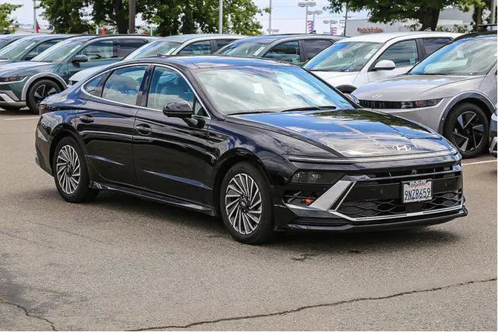$29991 : Hyundai SONATA Hybrid 2024 L image 6