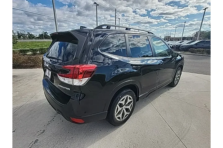 $24012 : Subaru Forester 2024 AWD Pre image 6