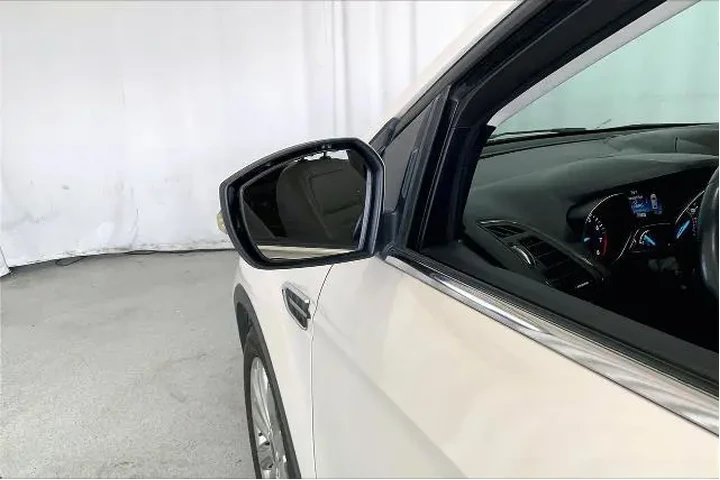 $8951 : Ford Escape 2017 Titanium 4d image 10