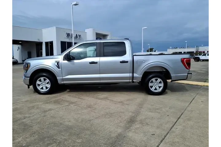 $32988 : Ford F-150 2023 4x2 XLT 4dr image 2