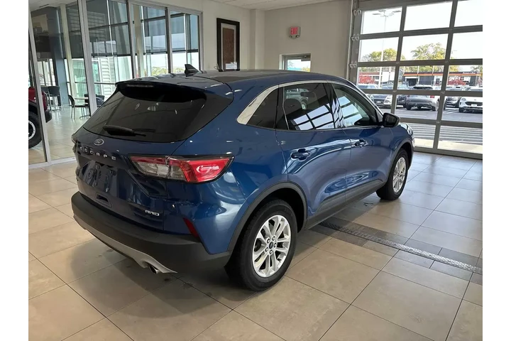 $18944 : Ford Escape 2022 AWD SE 4dr image 3
